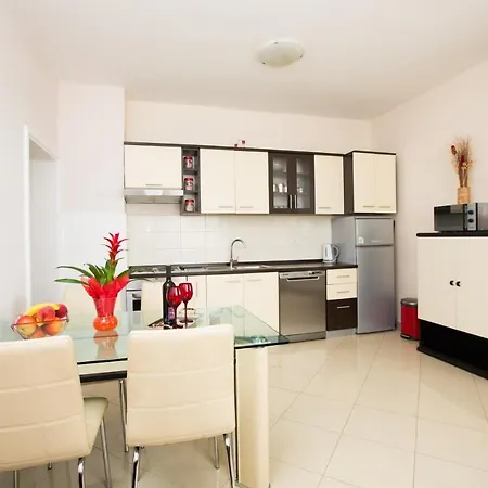 Apartament With A Parking Space Brsecine, Dubrovnik - 9098 Brsečine