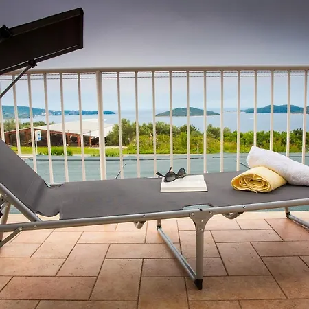 Apartament With A Parking Space Brsecine, Dubrovnik - 9098 Brsečine